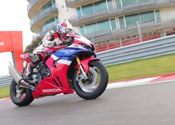 Honda CBR1000RR-R Fireblade 2024 Test Honda CBR1000RR-R Fireblade 2024 Test
