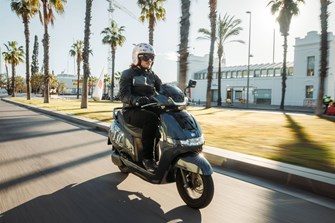 TVS iQube S Elektroroller Test 2024 TVS iQube S Elektroroller Test 2024