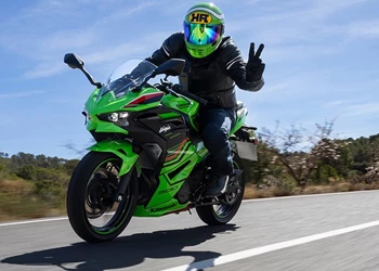 Kawasaki Ninja 500 SE Test 2024 - das Superbike für Arme? Kawasaki Ninja 500 SE Test 2024 - das Superbike für Arme?