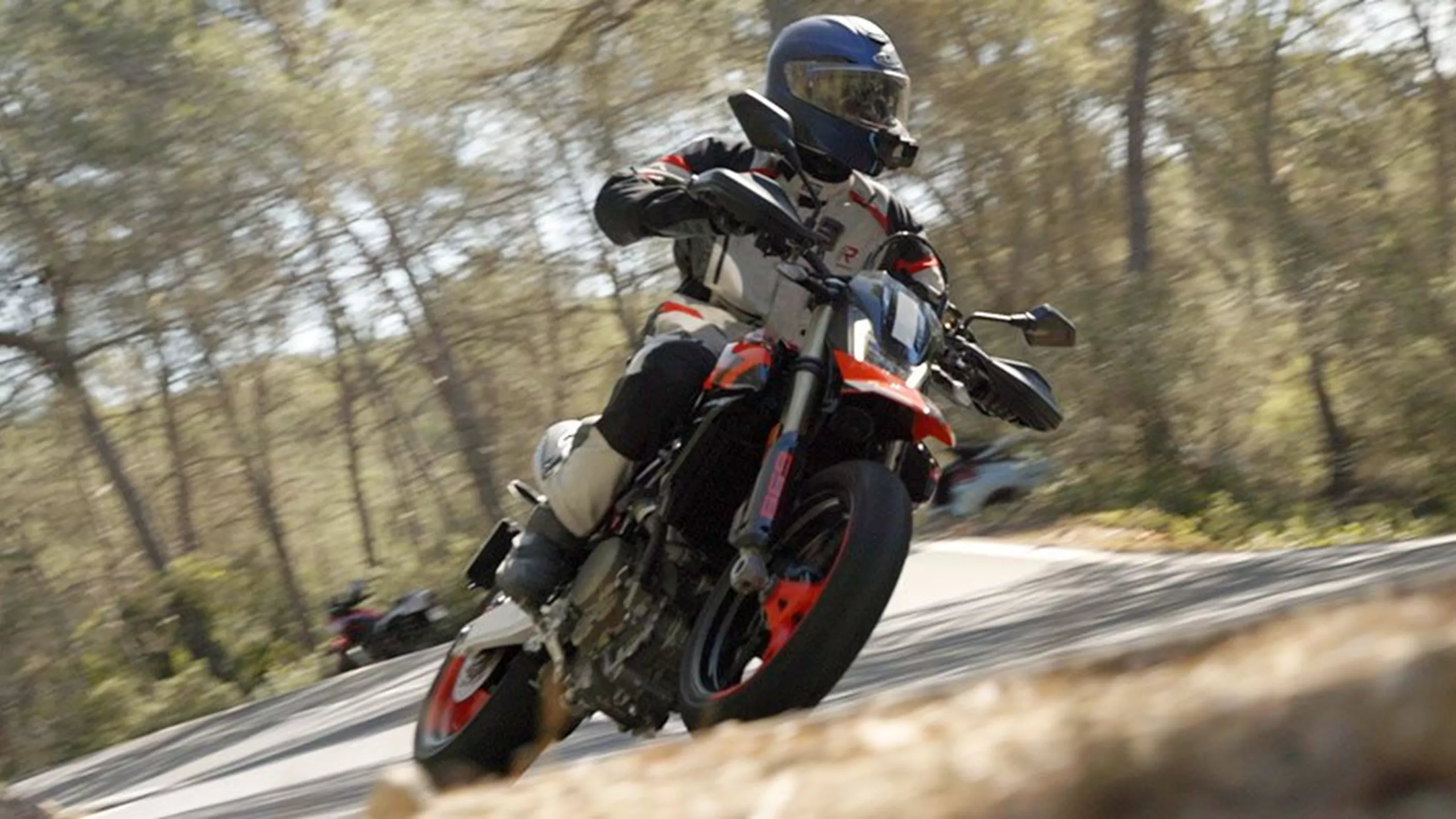 Ducati Hypermotard 698 Mono prueba diaria 2024