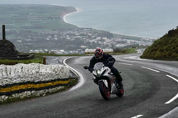 Metzeler Roadtec 02 Test auf der Isle of Man 2024