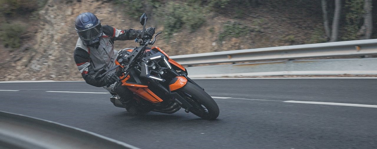 KTM 1390 Super Duke R EVO Landstraßentest und Alltagsfahrt 2024