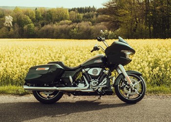 Harley Davidson Road Glide 2024 Reise-Test solo und mit Sozia Harley Davidson Road Glide 2024 Reise-Test solo und mit Sozia
