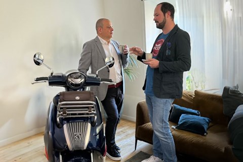 Angriff nicht nur im Retro-Segment! Peugeot Roller der Zukunft