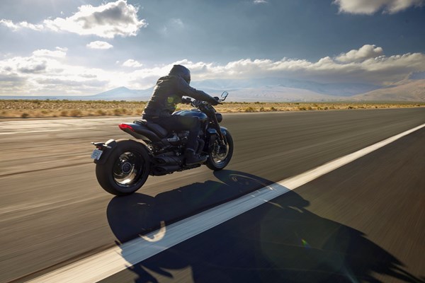 Triumph Rocket 3 Storm R & GT 2024 Test