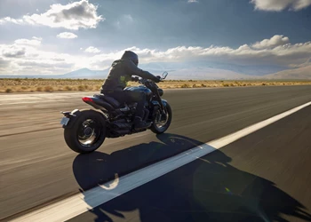 Triumph Rocket 3 Storm R & GT 2024 Test Triumph Rocket 3 Storm R & GT 2024 Test