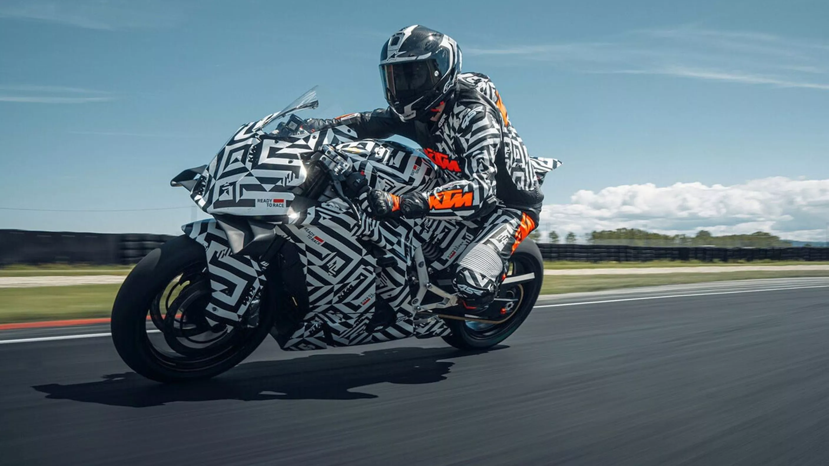 KTM 990 RC R - finally the thoroughbred sports bike for the road!