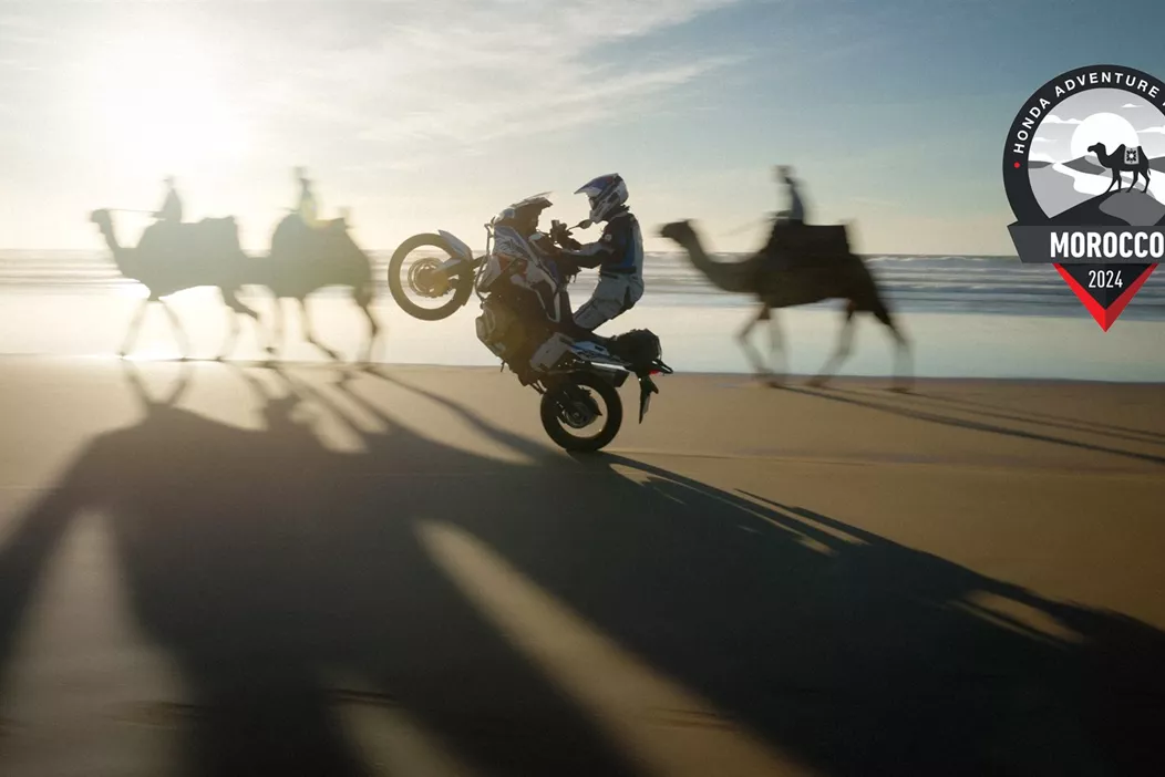 A Honda Motor Europe idén ismét meghívja a kalandvágyó motorosokat egy felejthetetlen túrára, a Honda Adventure Roads-ra. A negyedik alkalommal megrendezett esemény startja 2024. május 10-én, pénteken veszi kezdetét Marokkó festoi városából, Agadirból. A szerencsés résztvevok egy kilencnapos úton vesznek részt, amely Nadorig vezet át Marokkó lenyugözo tájain.