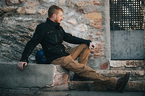 Modeka Matlock & Brandon Cargo Jeans - Urbanes Motorrad Outfit