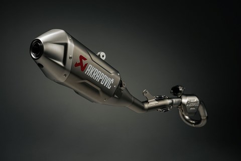 Neue Akrapovic Abgasanlage für Kawasaki KX450/KX450X