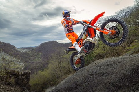 KTM präsentiert die neue 300 EXC HARDENDURO 2025