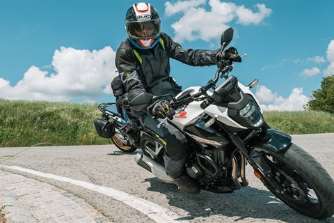 Motorradfahren lernen - fortgeschrittene Bremsstrategien