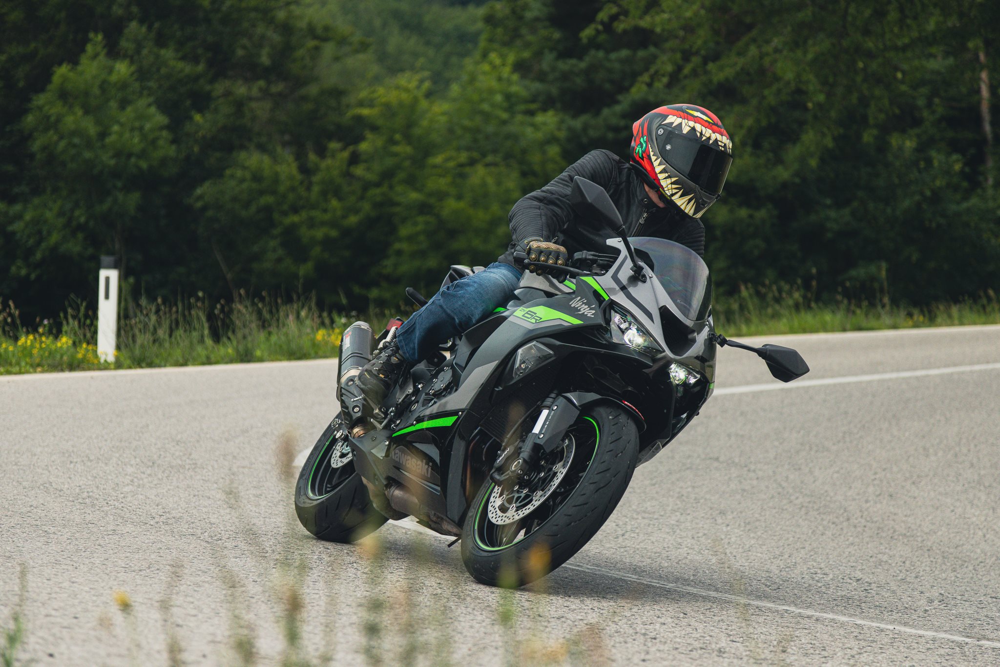 Kawasaki Ninja ZX6R 2024 im Test Power und Präzision