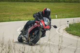 Triumph Daytona 660: Der neue Maßstab für Straßensportler? Triumph Daytona 660: Der neue Maßstab für Straßensportler?