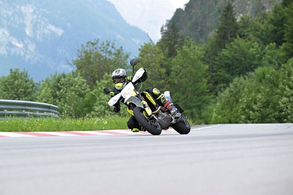 ContiAttack SM2 Erfahrungen 2024 - DER Supermoto Reifen?