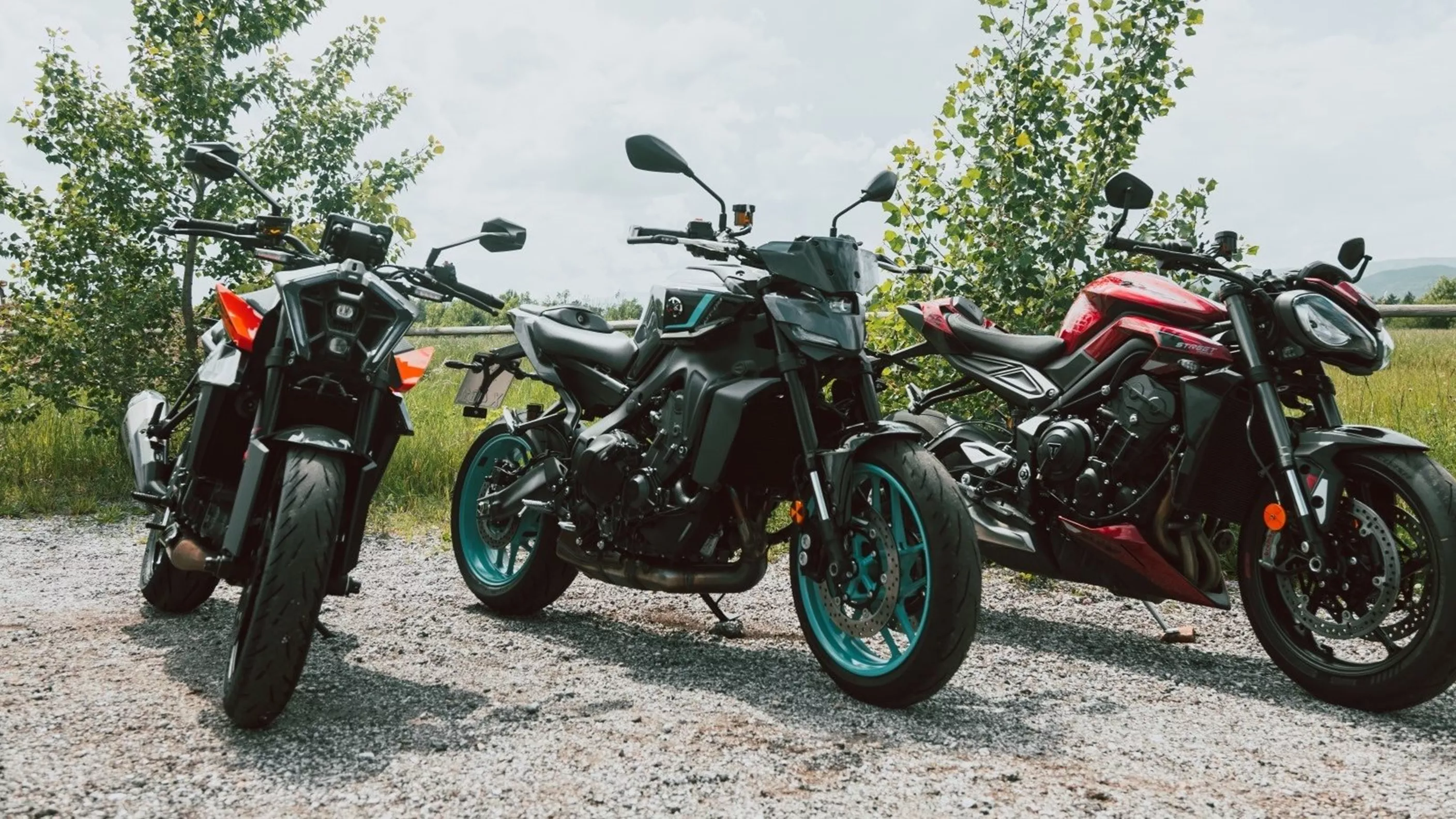 KTM 990 Duke vs Yamaha MT-09 vs Triumph Street Triple RS KTM 990 Duke vs Yamaha MT-09 vs Triumph Street Triple RS