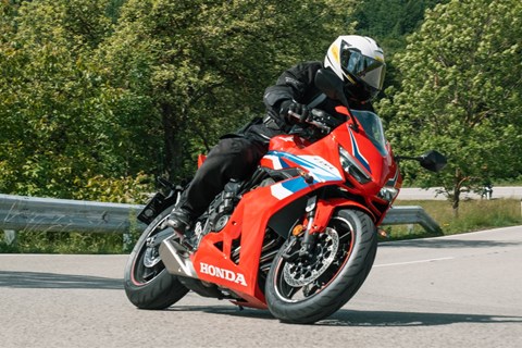 Die Physik des Motorradfahrens