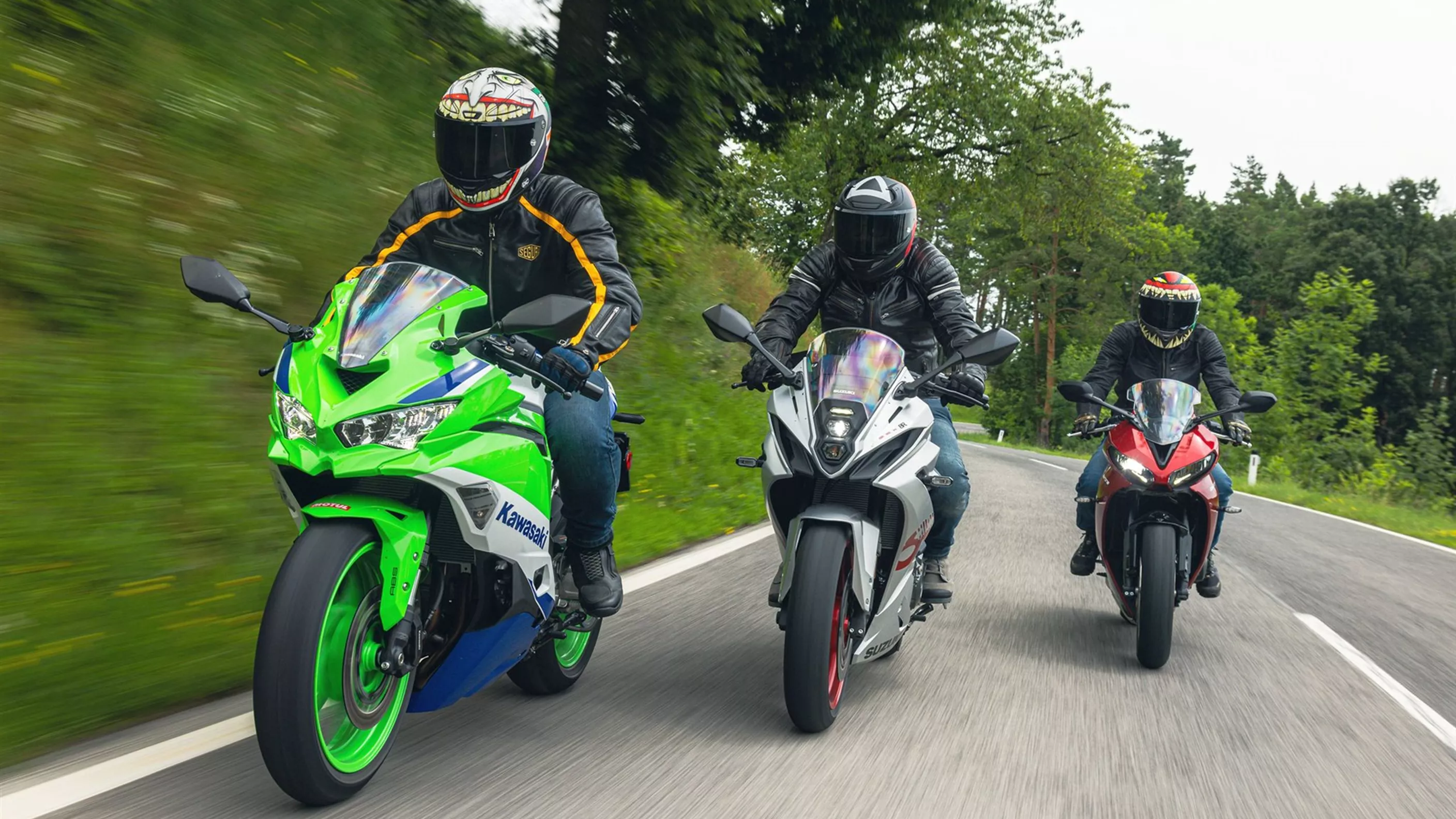 Kawasaki Ninja ZX-4RR vs. Suzuki GSX-8R vs. Triumph Daytona Kawasaki Ninja ZX-4RR vs. Suzuki GSX-8R vs. Triumph Daytona