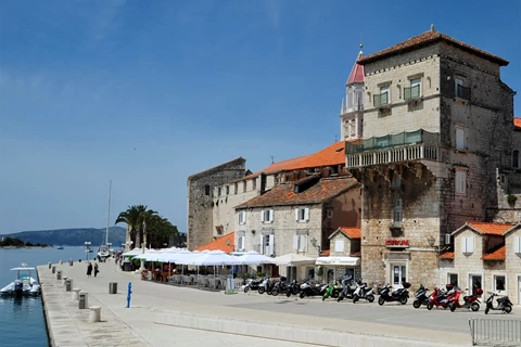 Fünf Ziele für Motorradtouren im Herbst Fünf Ziele für Motorradtouren im Herbst