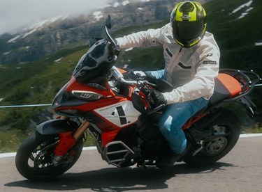 Ducati Multistrada V4 Pikes Peak Test in der Schweiz 2024