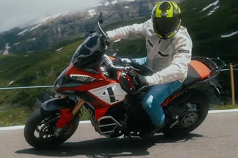 Ducati Multistrada V4 Pikes Peak Test in der Schweiz 2024 Ducati Multistrada V4 Pikes Peak Test in der Schweiz 2024