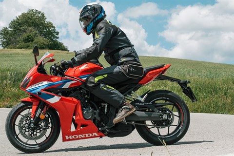 Motorradfahren lernen - die Fahrphysik im Fokus