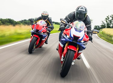 Muss es die Große sein? Honda CBR600RR vs. Fireblade SP