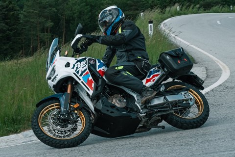 Motorradfahren lernen - Meisterung der Kurvenfahrt