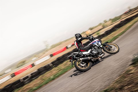 Honda Transalp 750 Test