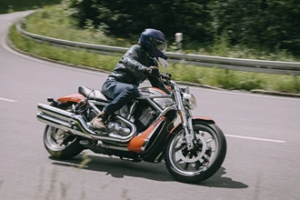 Harley-Davidson V-Rod VRSCR Street Rod Gebrauchtberatung & Test Harley-Davidson V-Rod VRSCR Street Rod Gebrauchtberatung & Test