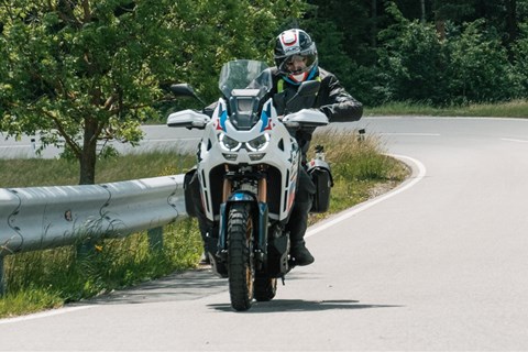 Motorradfahren lernen - der richtige Umgang mit Seitenwind