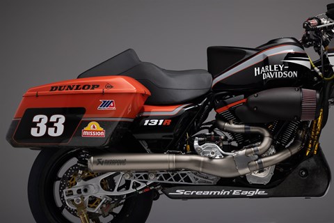Akrapovic startet in der King of the Baggers Rennserie