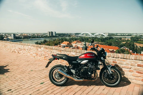 Kawasaki Z900 RS im Test bei der Balkanrally Kawasaki Z900 RS im Test bei der Balkanrally