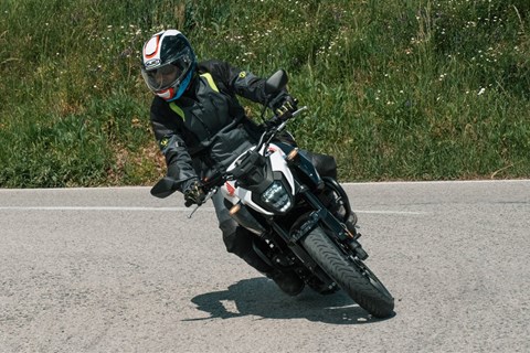 Motorradfahren lernen - komfortable Sicherheitssysteme 