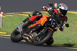 KTM 1390 Super Duke R Test am Pannoniaring KTM 1390 Super Duke R Test am Pannoniaring
