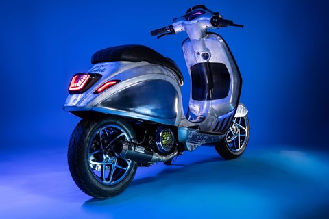 Vespa Custom-Projekt "TRIBUTE" by SIP Scootershop