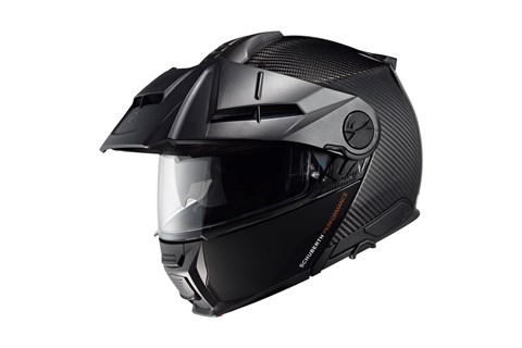 Schuberth präsentiert den neuen E2 Carbon-Helm 2025