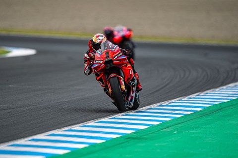 MotoGP Motegi 2024: Doppelsieg für Bagnaia, Pech für Acosta