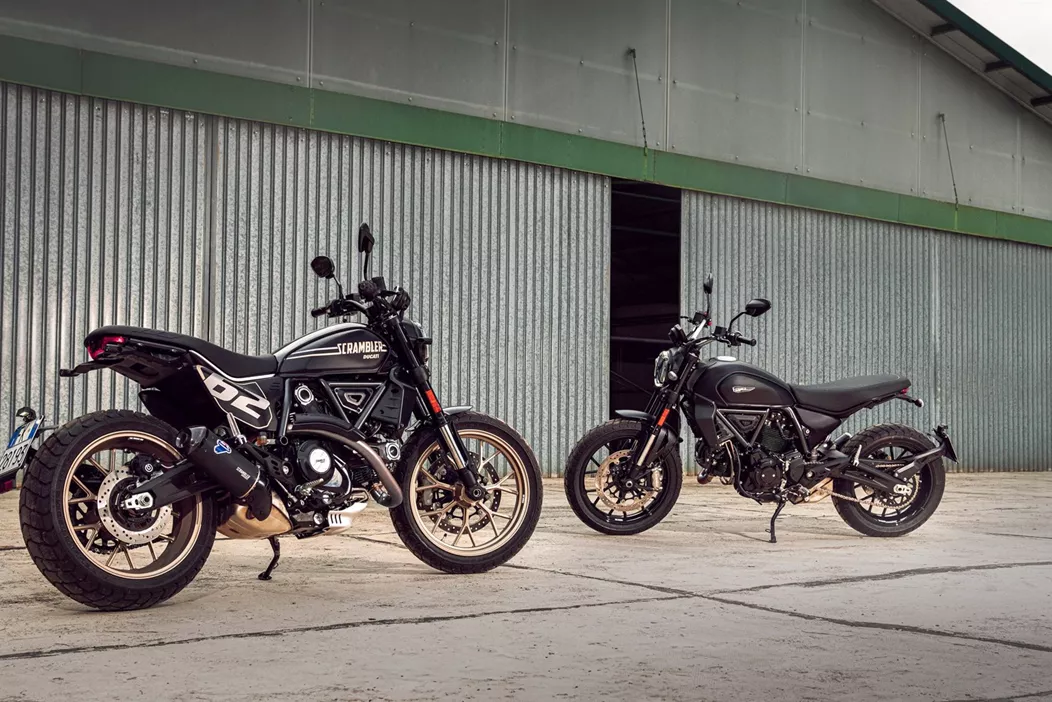 Ducati širi svojo priljubljeno serijo Scrambler za leto 2025 z dvema novima različicama: puristično Icon Dark in na novo oblikovano Full Throttle.