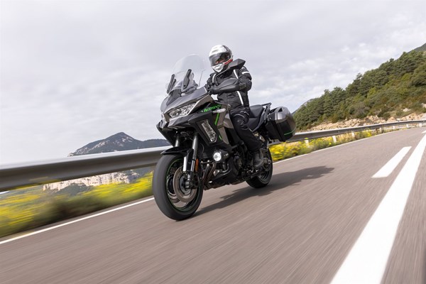 Kawasaki Versys 1100 SE Test 2025