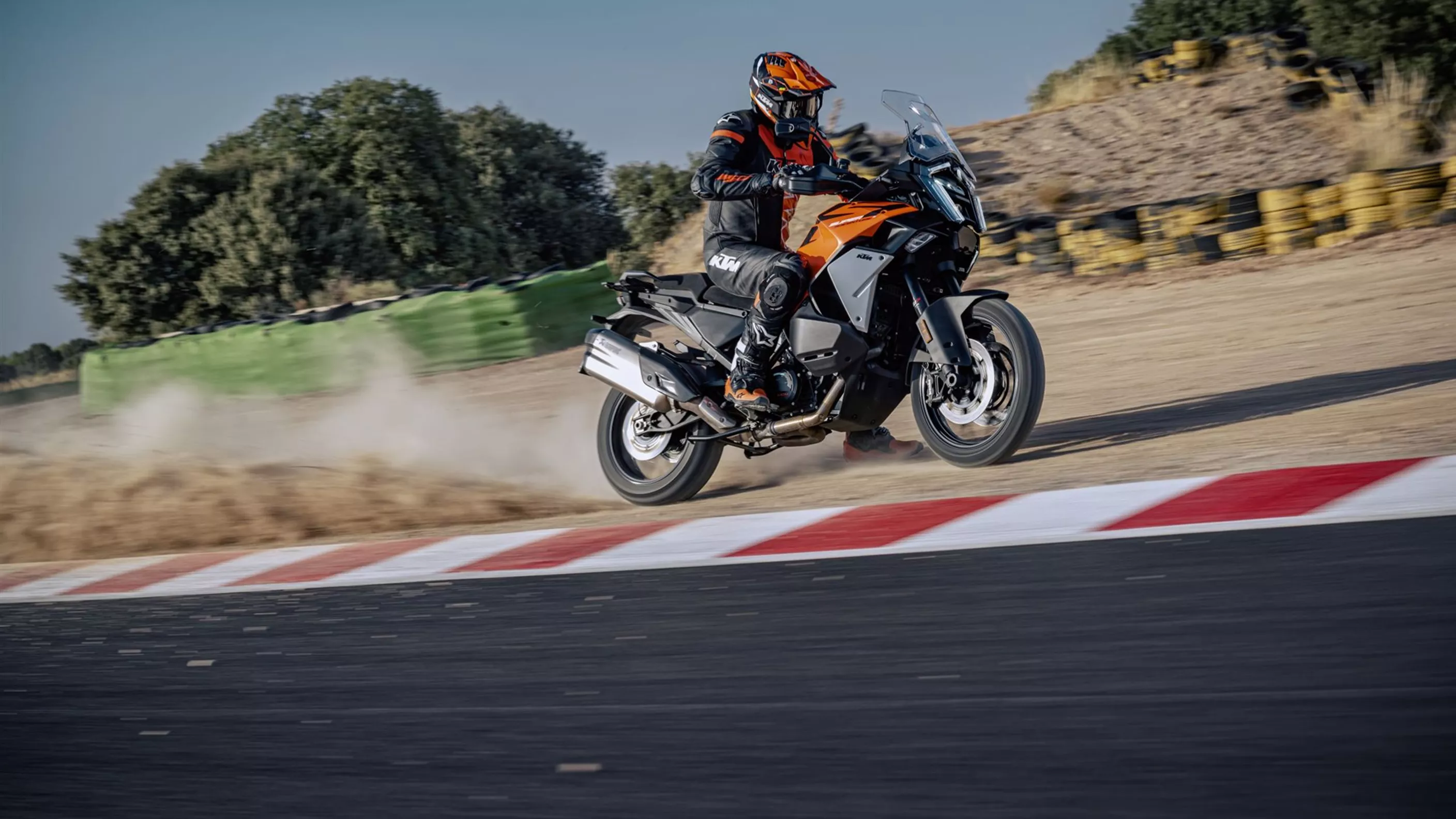 KTM 1390 Super Adventure S EVO 2025 prototípus tesztelése KTM 1390 Super Adventure S EVO 2025 prototípus tesztelése