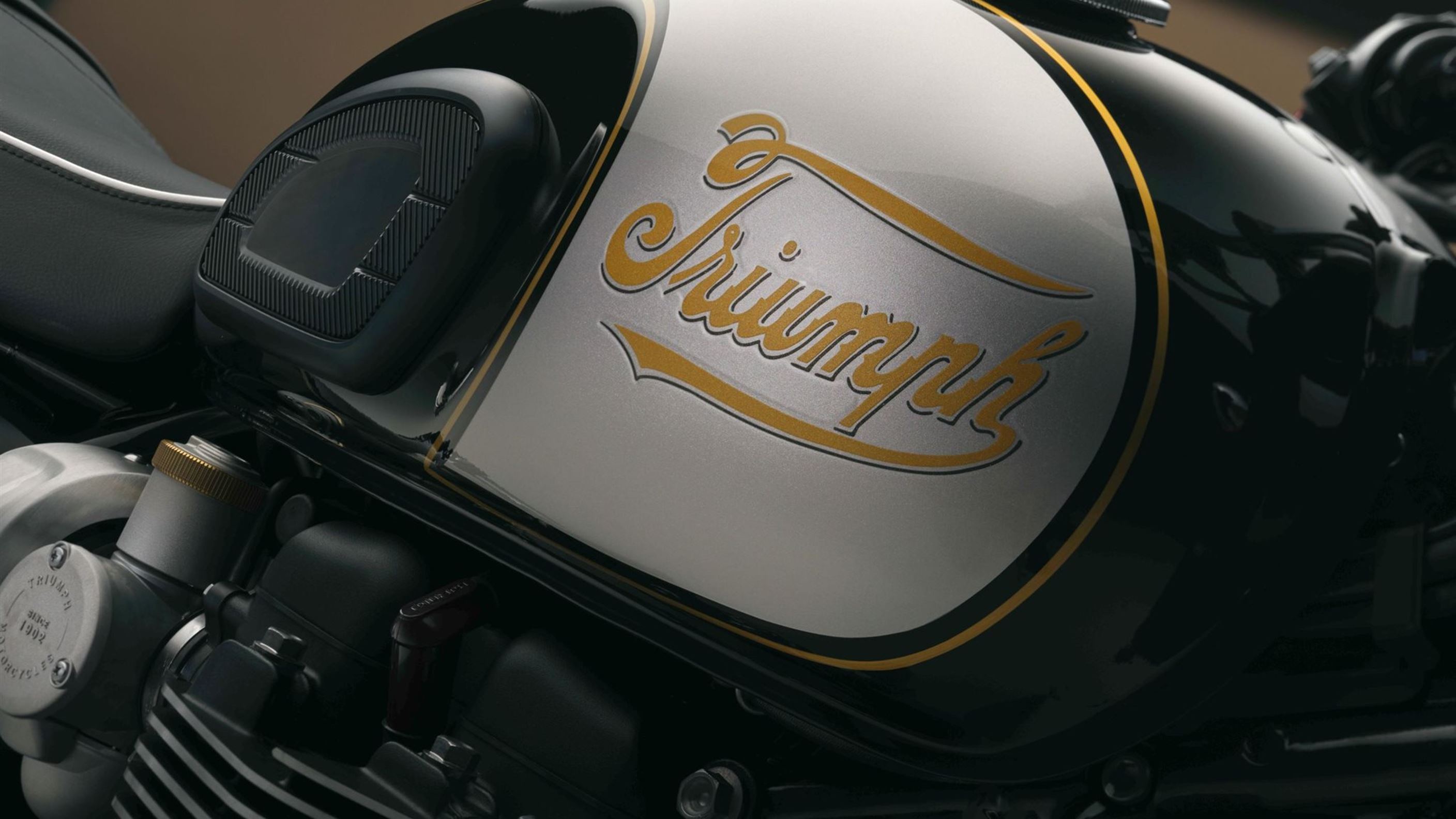 S logom Triumph z roku 1907: Modern Classic Icon Editions 2025 S logom Triumph z roku 1907: Modern Classic Icon Editions 2025
