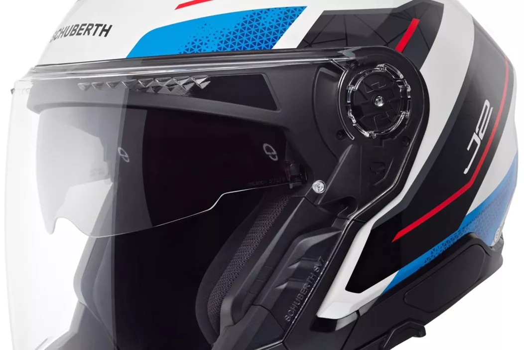 Schuberth je svojo ponudbo na področju premium jet čelad razširil z modelom J2. Čelada izpolnjuje standard ECE 22.06 in naj bi ponujala kombinacijo varnostnih lastnosti, udobja in optimizirane aerodinamike.