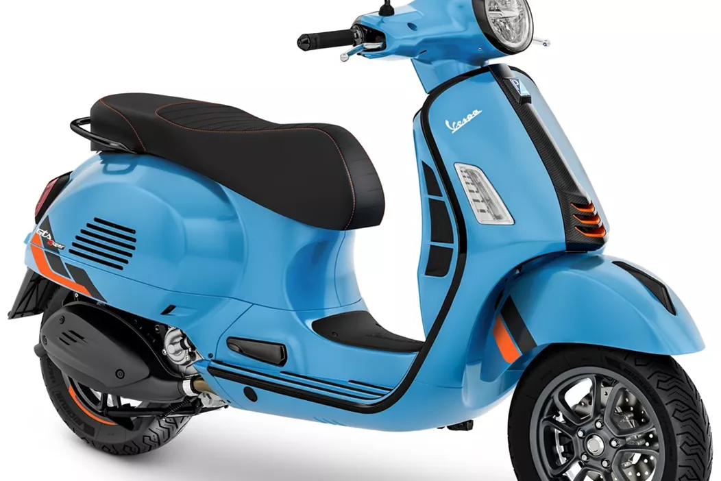 Die neue Vespa GTS 310 hebt die Leistung und Ausstattung in der Vespa-Modellreihe auf das nächste Level. Mit einem neuen 310 ccm Einzylindermotor und einer Leistung von 25 PS ist sie die bisher stärkste Vespa.