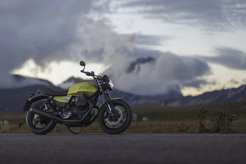 Moto Guzzi V7 Reihe - 3 neue Modelle für 2025 Moto Guzzi V7 Reihe - 3 neue Modelle für 2025