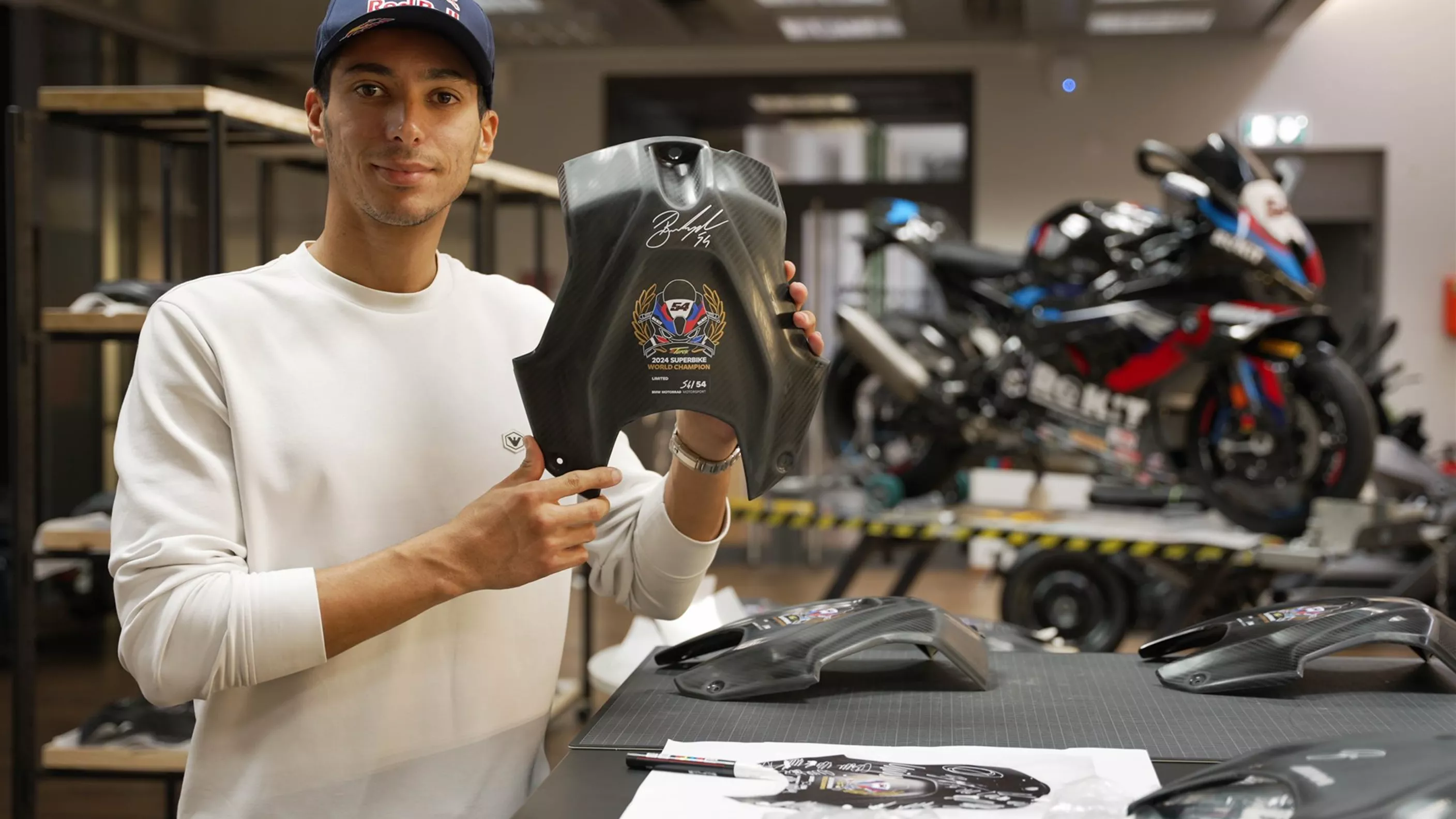 Dünya Şampiyonu! BMW M RR WSBK ŞAMPİYON EDİSYONU 2024 Dünya Şampiyonu! BMW M RR WSBK ŞAMPİYON EDİSYONU 2024