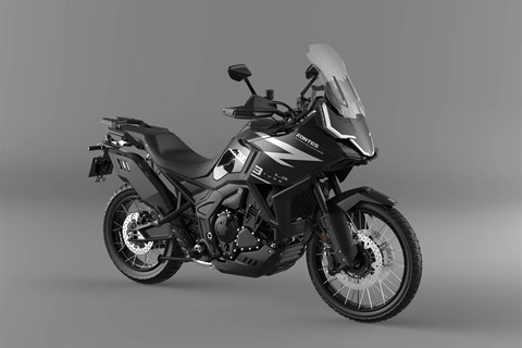 Dreizylinder-Reiseenduro! Neue Zontes ZT703-F 2025
