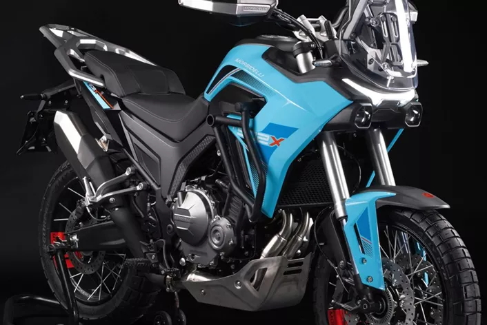 Na EICMA 2024 biće predstavljena nova marka motocikala Morbidelli. Podmarka Keeway grupe donosi odmah i uzbudljiv avanturistički motocikl: T502X.