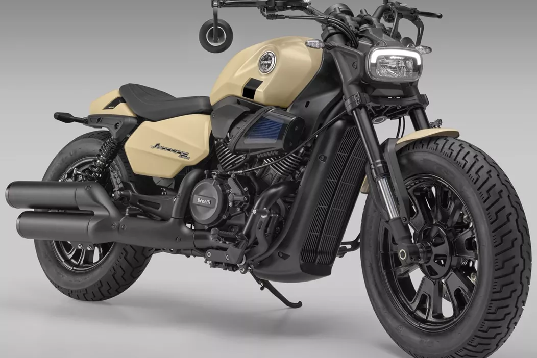 Benelli predstavila na výstave EICMA 2024 robustný Leoncino Bobber 400 a rozširuje tak existujúci rad modelov Leoncino v triede vodičského preukazu A2.