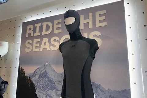 SIX2 Offroad-Kollektion mit innovativer Schutzkleidung SIX2 Offroad-Kollektion mit innovativer Schutzkleidung